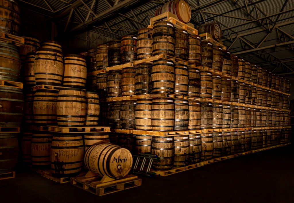 A alcohol warehouse full of casks from Athrú. 